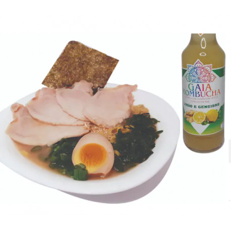 LAMEN TONKOTSU + KOMBUCHA